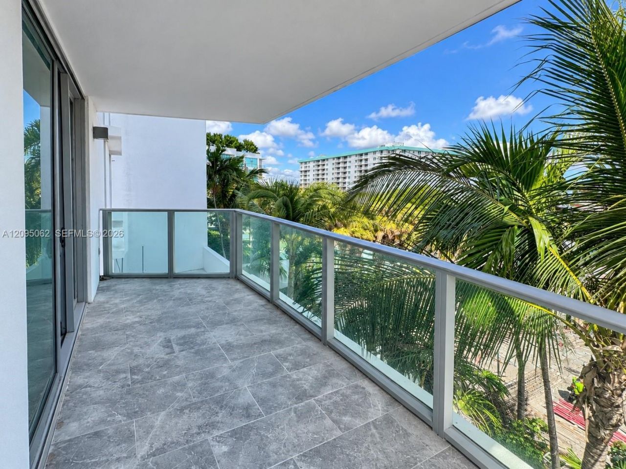 1133 102nd St, Unit 403, Bay Harbor Islands, FL 33154 Photo