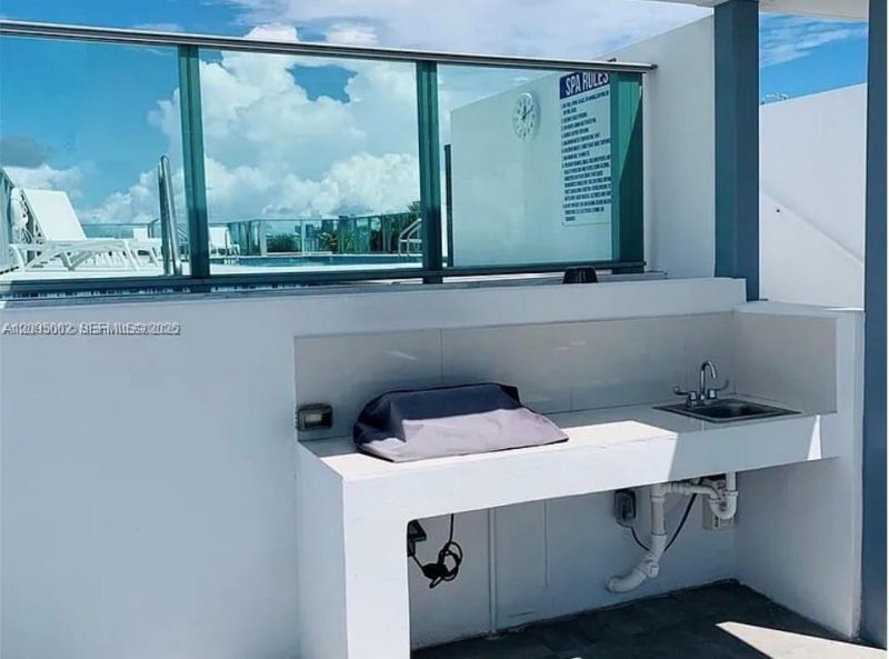 1133 102nd St, Unit 403, Bay Harbor Islands, FL 33154 Photo
