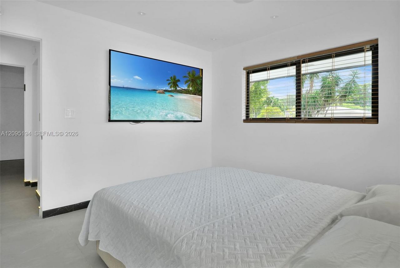315 NE 122nd St , Unit ALL, North Miami, FL 33161 Photo