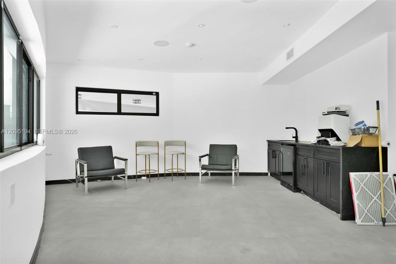 315 NE 122nd St , Unit ALL, North Miami, FL 33161 Photo