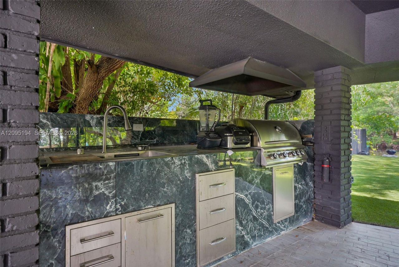 315 NE 122nd St , Unit ALL, North Miami, FL 33161 Photo