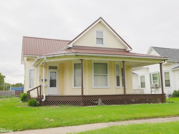 2404 Avenue J, Fort Madison, IA 52627