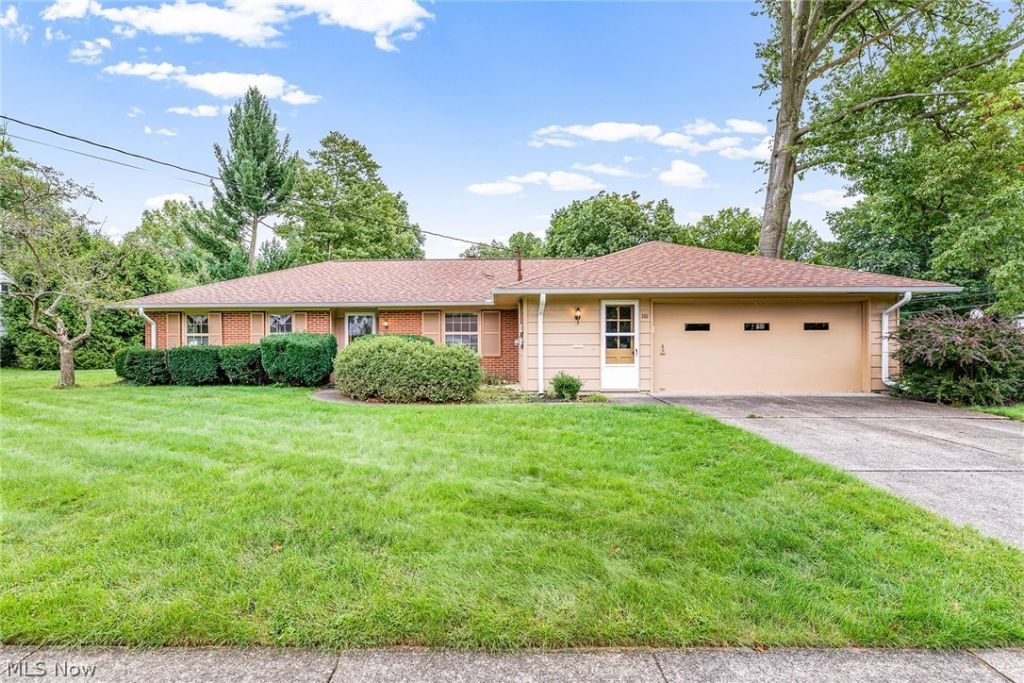101 Manning Drive, Berea, OH 44017 Main Photo