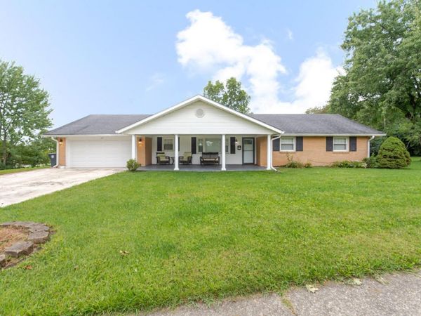 20 Bristol Drive, Centerville, OH 45458