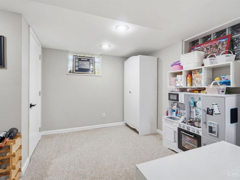 2820 Linwood, Cincinnati, OH 45208 Photo 32