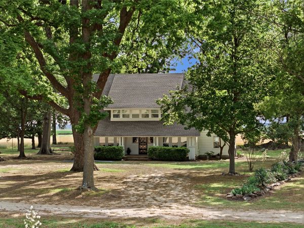 116 N 100 Highway , Webbers Falls, OK 74470