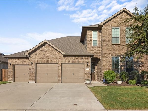 2805 Lakeside Drive, Aubrey, TX 76227