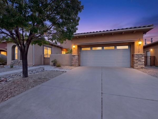 190 Zuni River Circle SW, Los Lunas, NM 87031