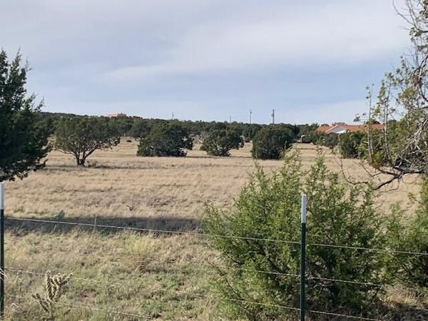 133 W Hill Ranch Road , Edgewood, NM 87015