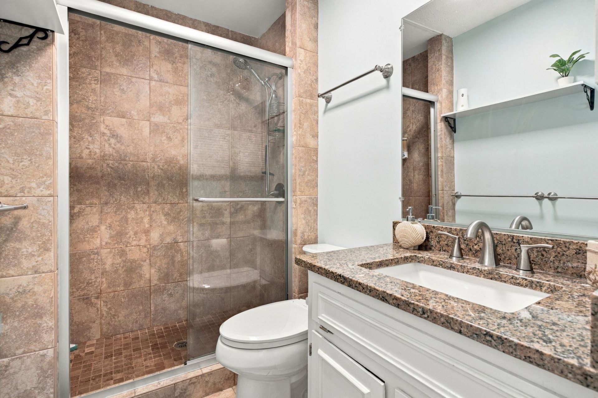 200 Maison Dr. Photo 13