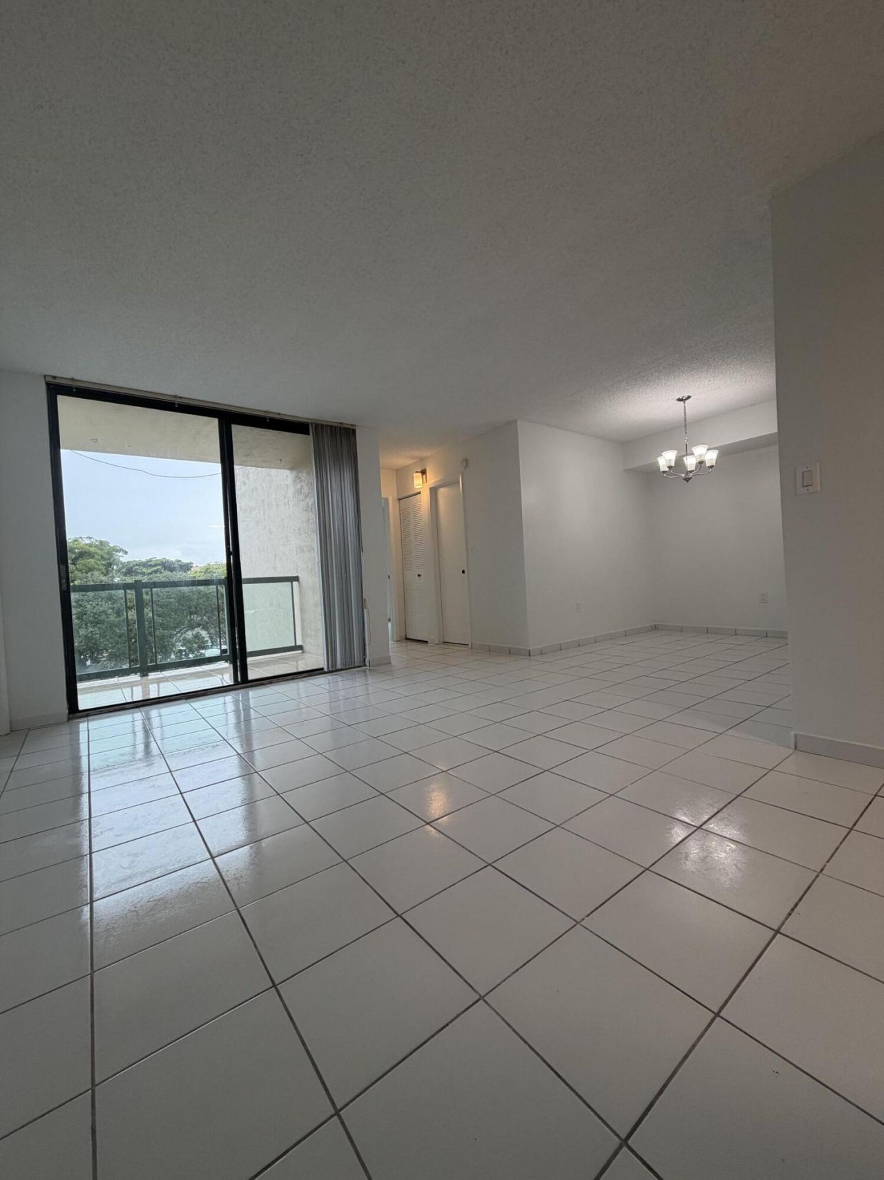 2055 SW 122nd Avenue, Unit 328, Miami, FL 33175 Main Photo