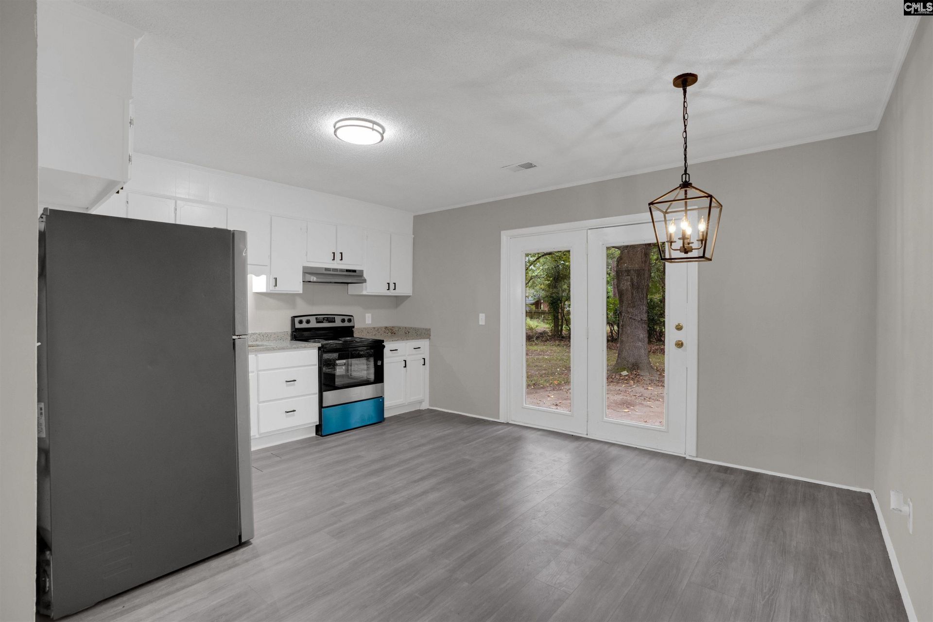 517 Hudson Avenue Photo 8