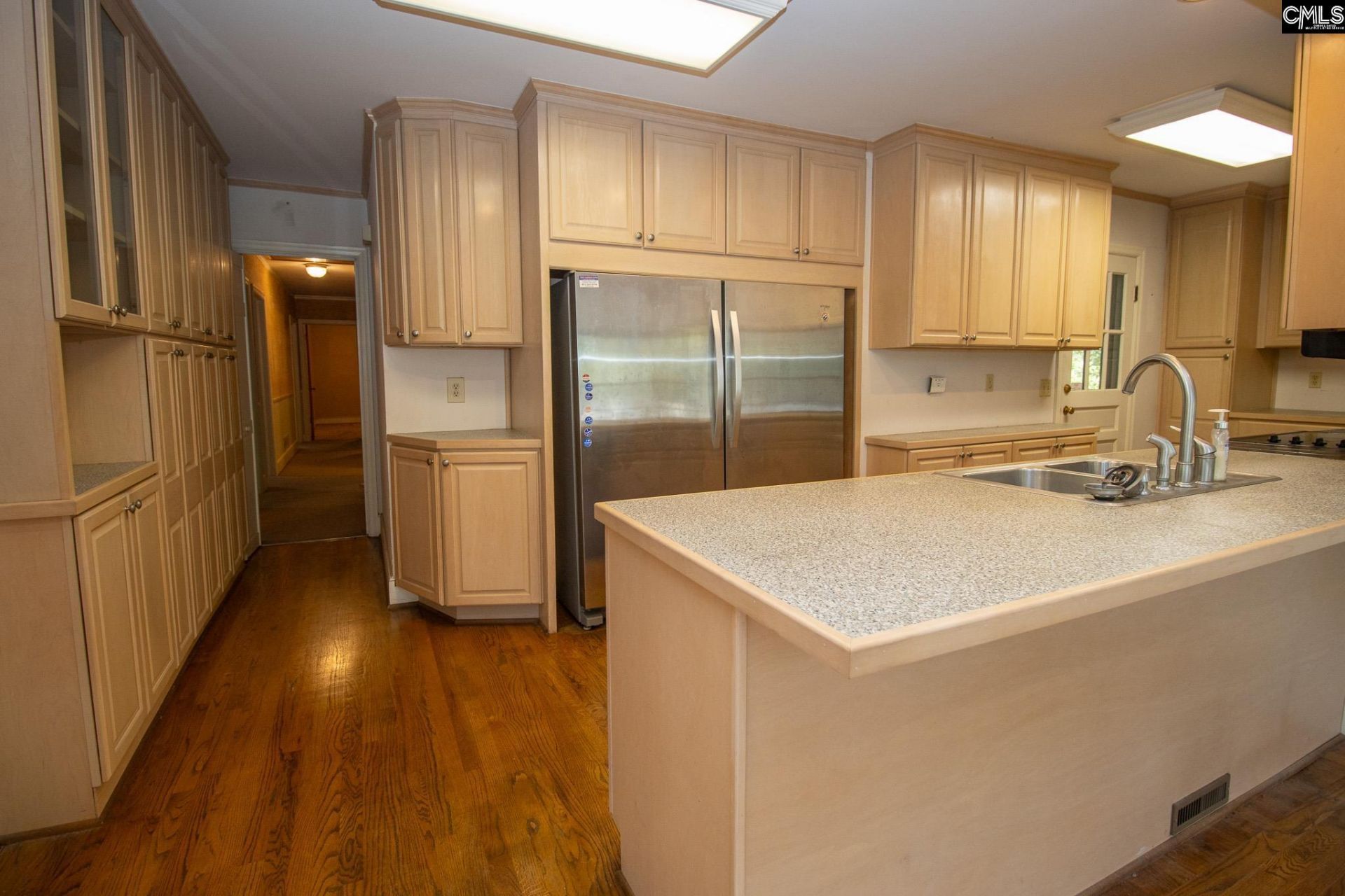 801 Beltline Boulevard  Photo 7