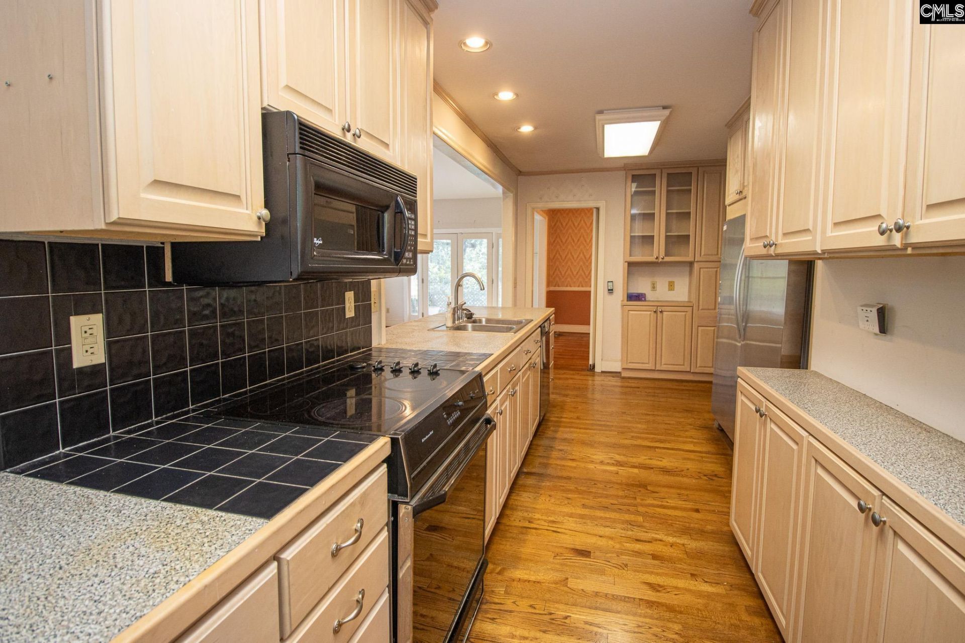 801 Beltline Boulevard  Photo 8