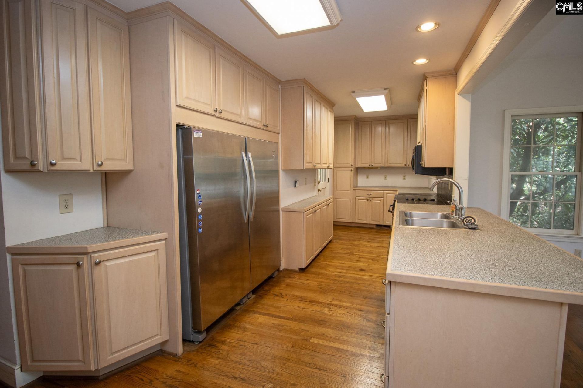 801 Beltline Boulevard  Photo 9