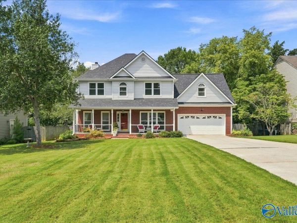 135 Pebblebrook Circle, Madison, AL 35758