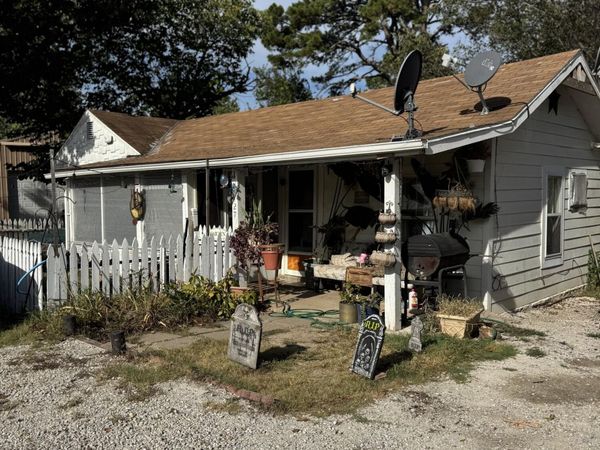 7127 State Hwyi 13 , Lampe, MO 65681
