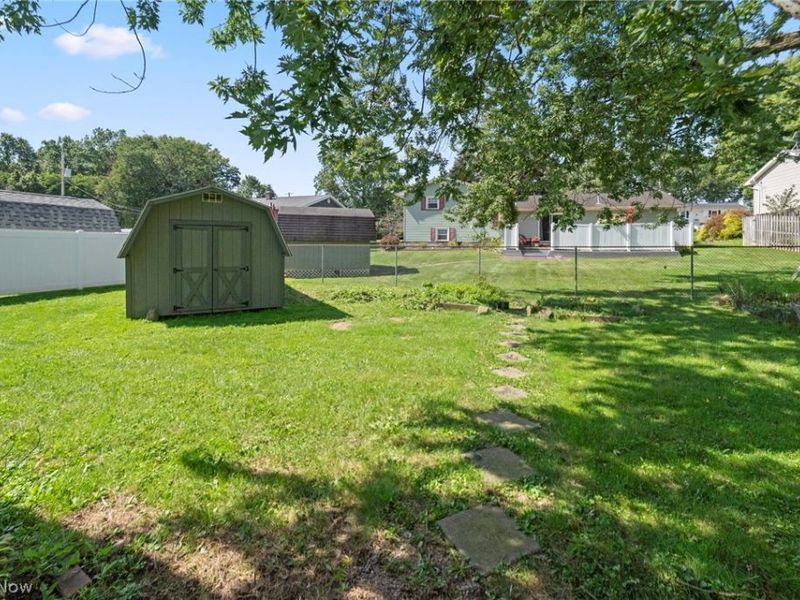 2382 Penny Lane, Youngstown, OH 44515 Photo 27