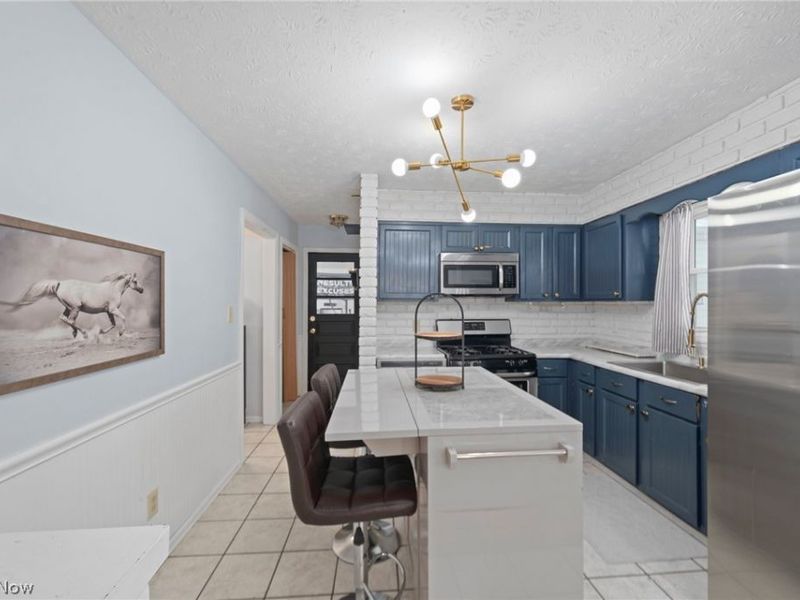 2382 Penny Lane, Youngstown, OH 44515 Photo 7