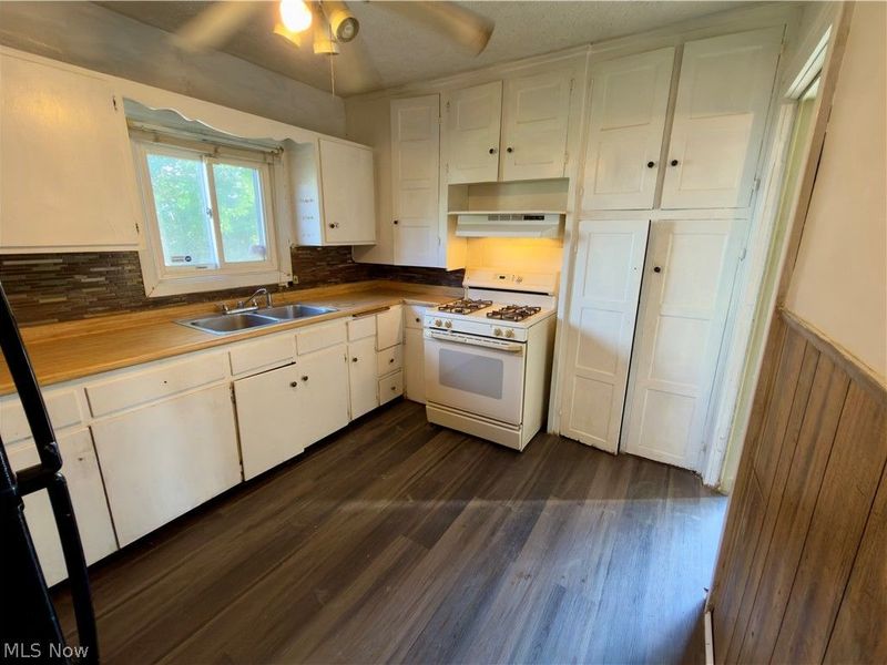 804 Crouse Street , Akron, OH 44306 Photo 9