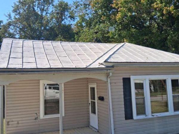 17 Garland ST, Danville, VA 24541