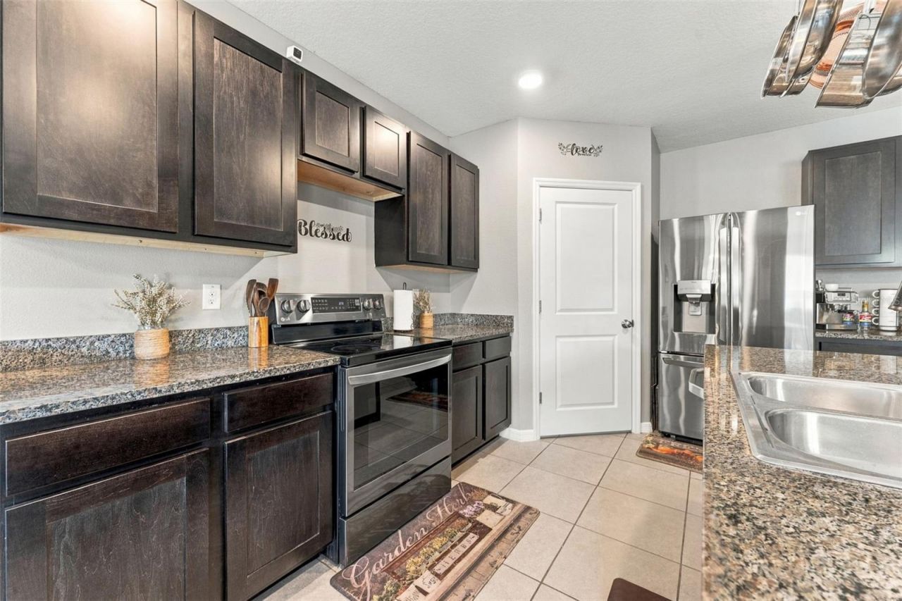 506 Diamond Ridge Road, Seffner, FL 33584 Photo
