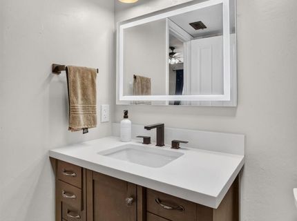 8405 Zachis Way, Antelope, CA 95843 Photo