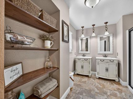 8405 Zachis Way, Antelope, CA 95843 Photo