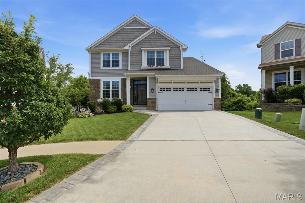 327 Madeira Court, Saint Peters, MO 63376 Main Photo