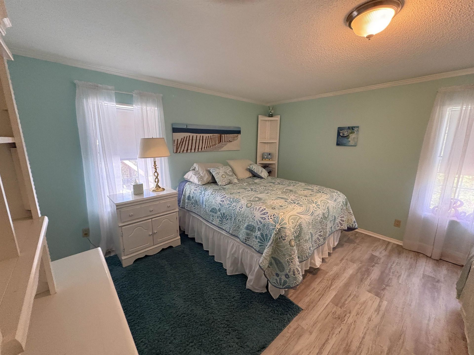 838 Jensen Dr. N Photo 14