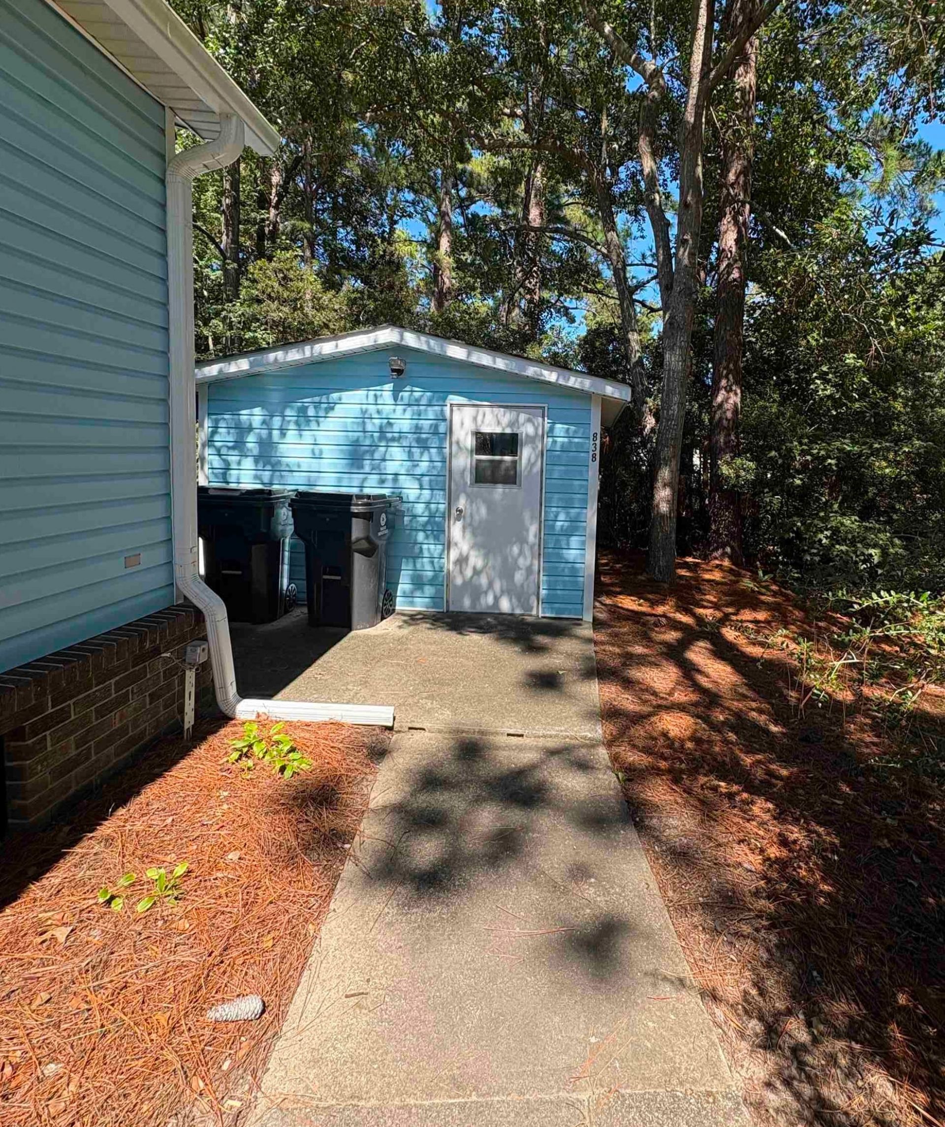 838 Jensen Dr. N Photo 16