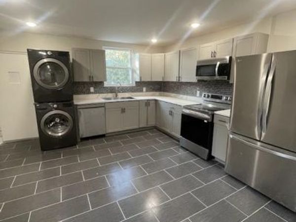 213 W BALTIMORE AVENUE, Unit 2ND FLOOR, LANSDOWNE, PA 19050