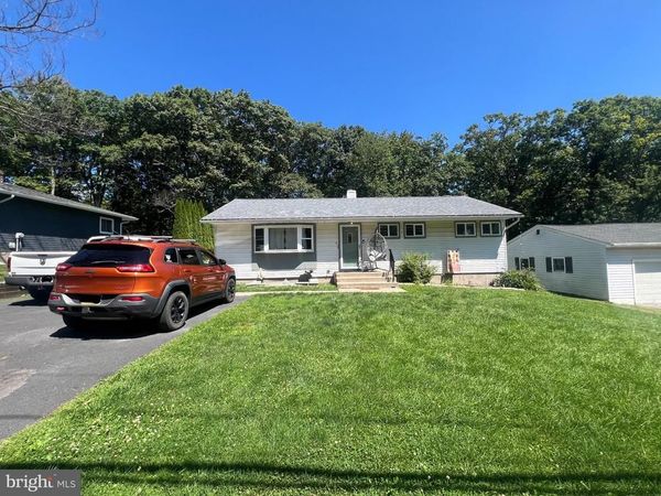 5 OAK STREET , MOUNT POCONO, PA 18344
