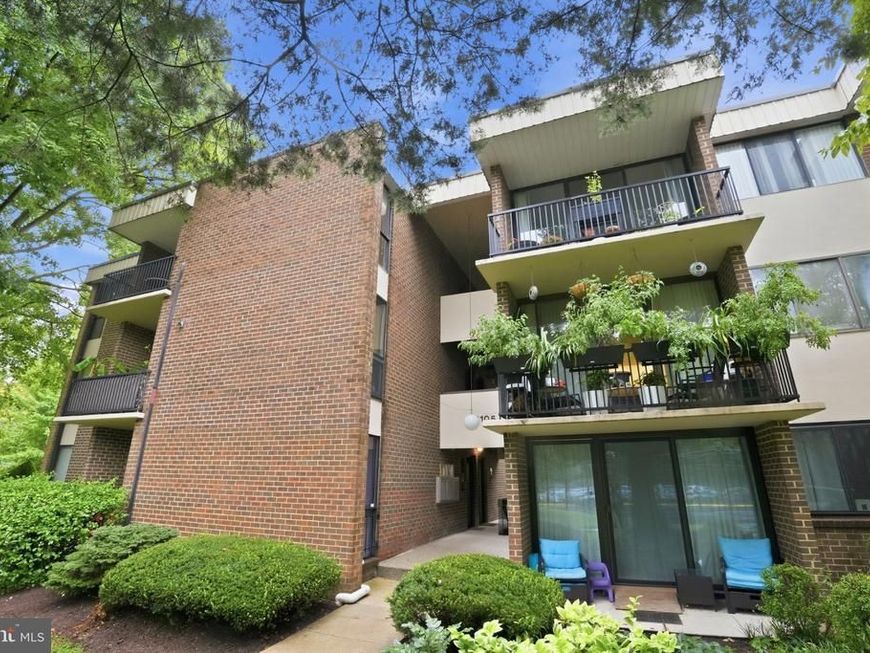 2105 Walsh View Terrace, Unit 15-301, Silver Spring, MD 20902 Main Photo