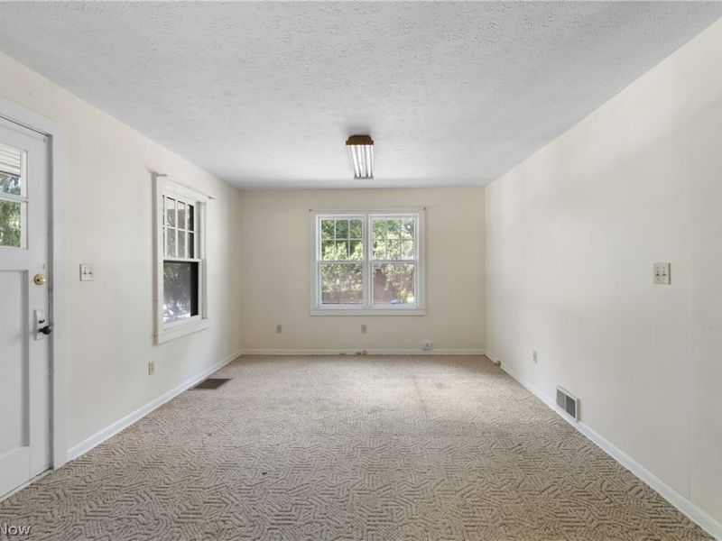 353 Southeast Avenue , Tallmadge, OH 44278 Photo 8