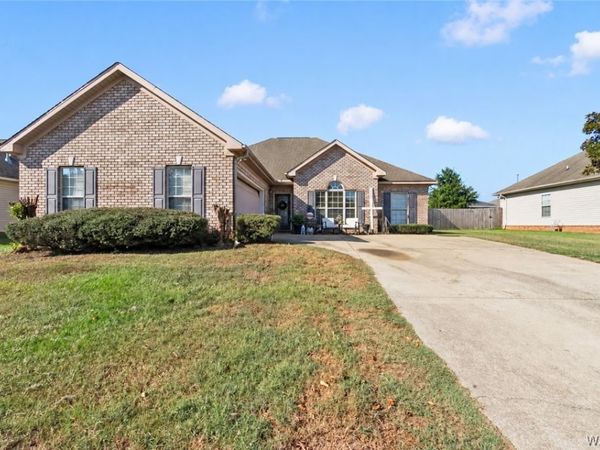 5208 Bristolwood Circle , Northport, AL 35475