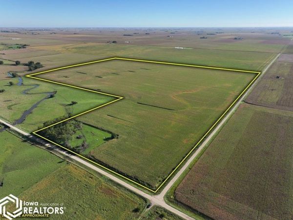 3400 Valley Ave, Lohrville, IA 51453