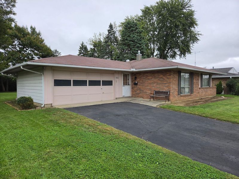 1611 Henley Road, Troy, OH 45373 Photo 2