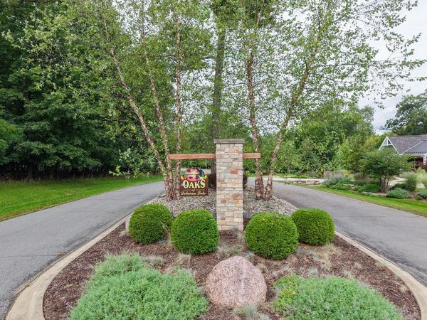 6354 OAK VALLEY CIRCLE, Delavan, WI 53115