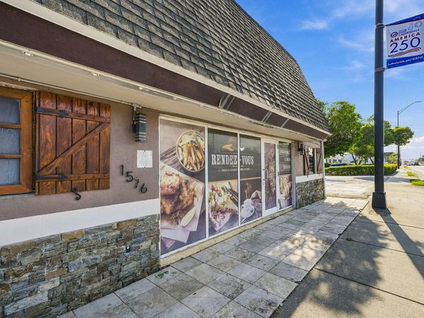 1576 E OAKLAND PARK Boulevard, Oakland Park, FL 33334