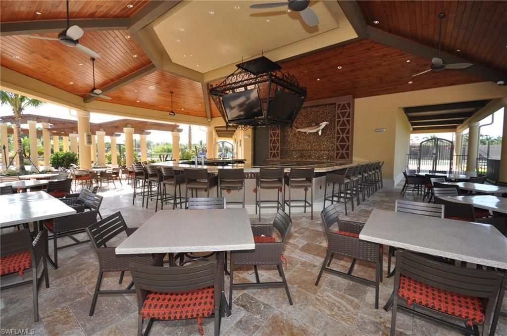 9727 Acqua Ct, Unit 433, Naples, FL 34113 Photo