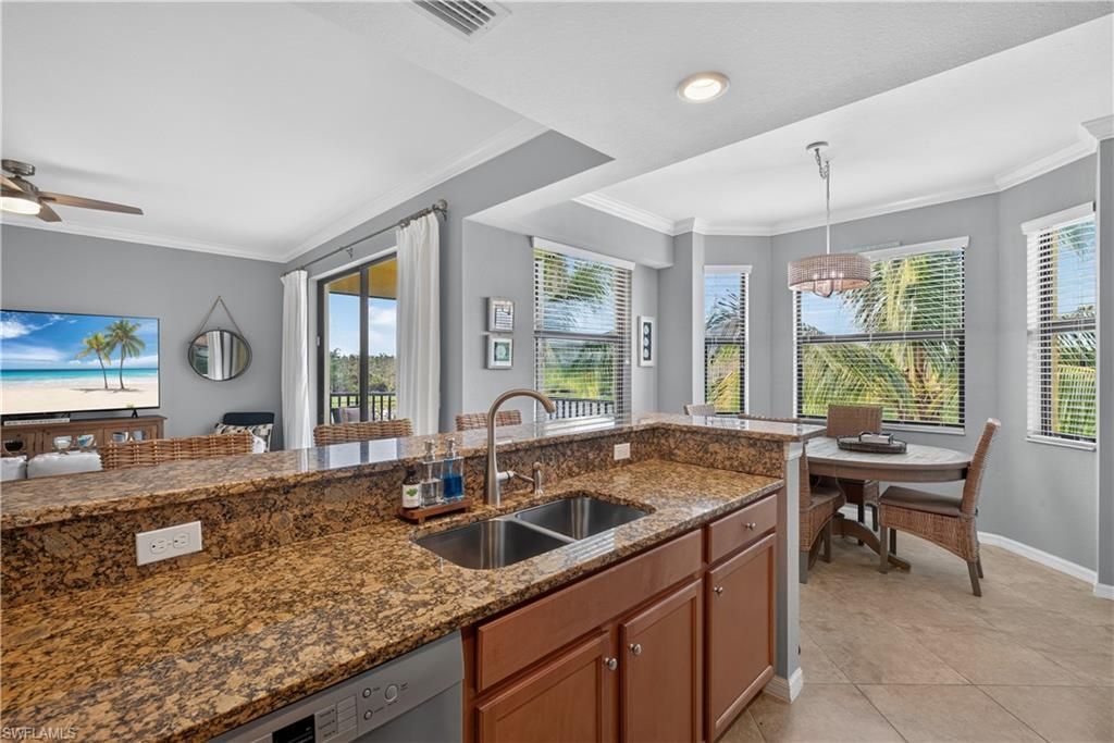 9727 Acqua Ct, Unit 433, Naples, FL 34113 Photo