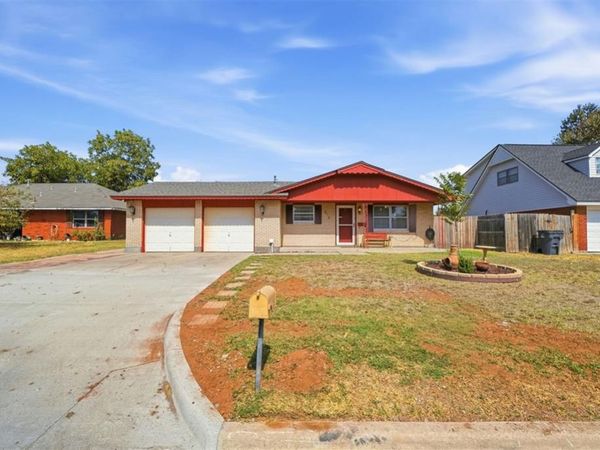 313 NW 63rd Street, Lawton, OK 73505