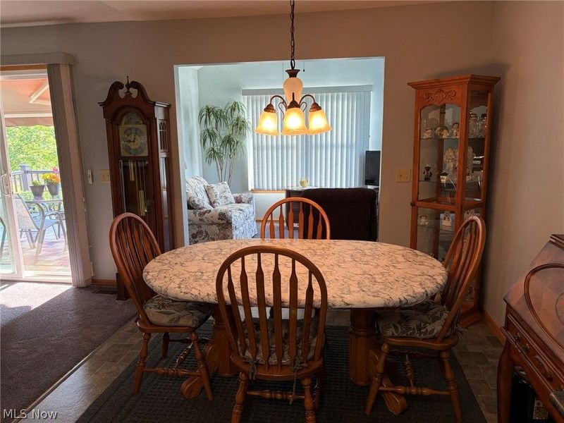 979 Bristol Drive, Akron, OH 44312 Photo 12