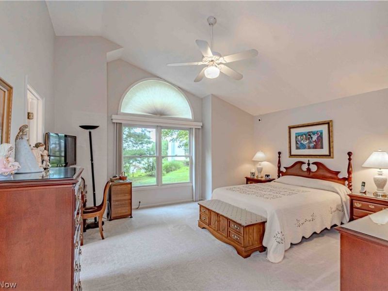 18316 Sherbrooke Oval , Strongsville, OH 44136 Photo 16