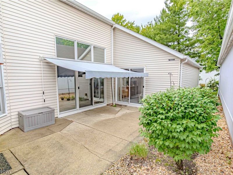 18316 Sherbrooke Oval , Strongsville, OH 44136 Photo 25
