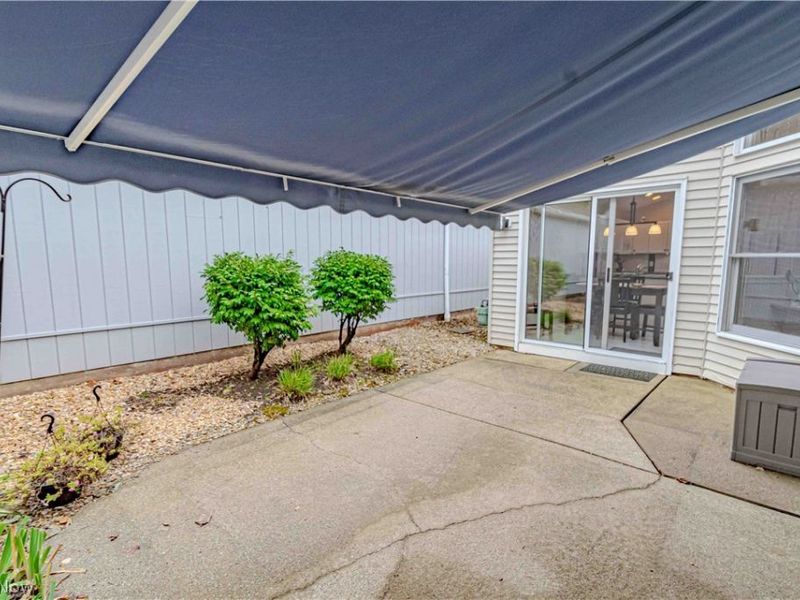 18316 Sherbrooke Oval , Strongsville, OH 44136 Photo 26