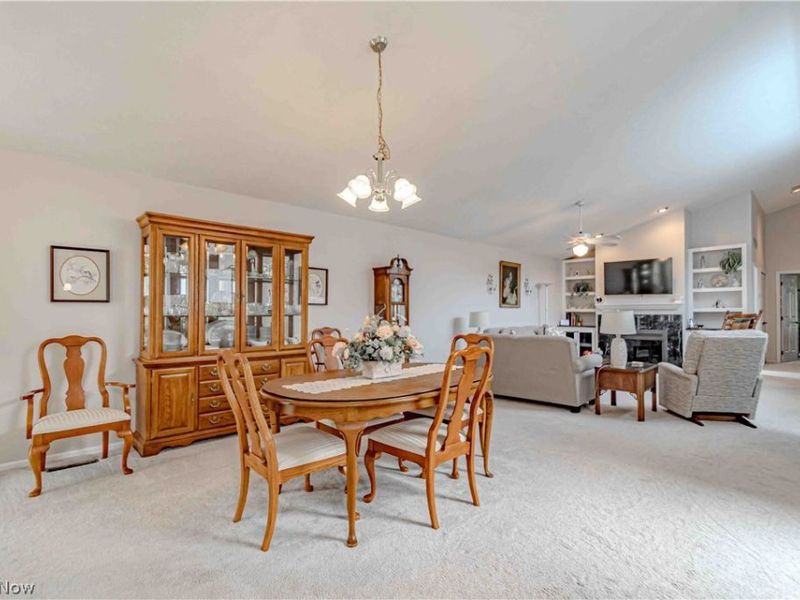 18316 Sherbrooke Oval , Strongsville, OH 44136 Photo 4