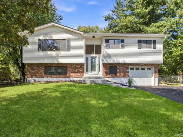 12 Westminister Drive , Middletown, NY 10940