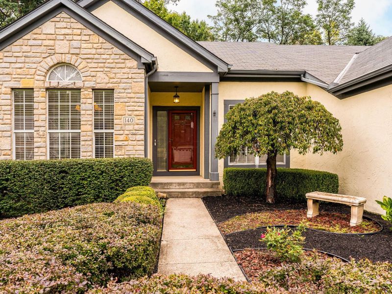 140 Highmeadow Drive, Columbus, OH 43230 Photo 3